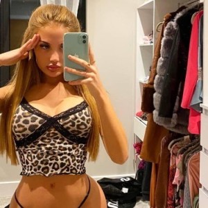 Dousmarya, Lille escorts