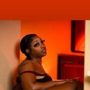 Mariah, Savannah escorts