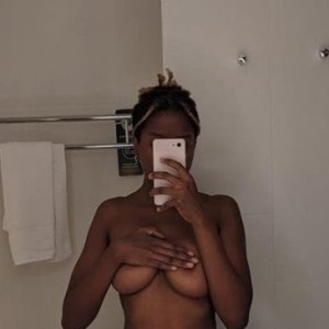 Diana, Queanbeyan escorts