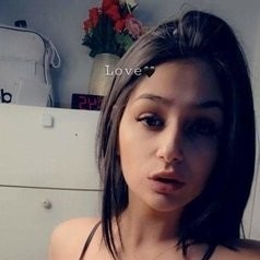 Shania, Reims escorts