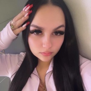 Kira, Bothell escorts