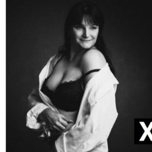 Kate, Cwmbrân escorts