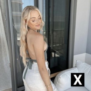 Hanriette, Saint-Étienne escorts