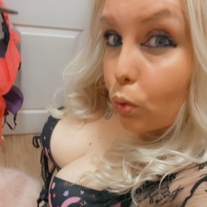April, Hampton escorts