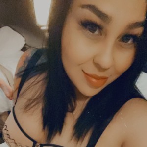 Mia, Chino escorts
