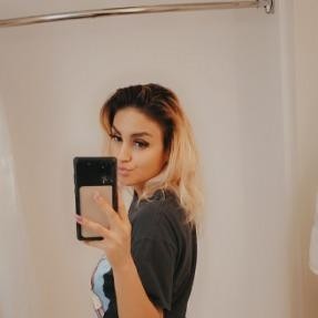 Lola, Tacoma escorts