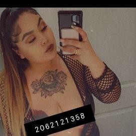 Selena, Tacoma escorts