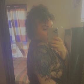 Queen B, Buffalo escorts
