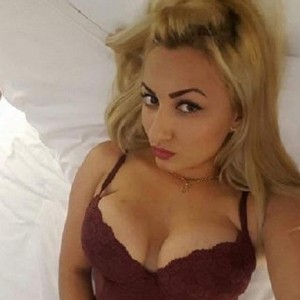 Sarra, Bedford escorts