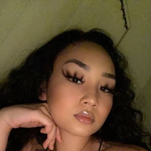 Mai’Lani, Oakland escorts