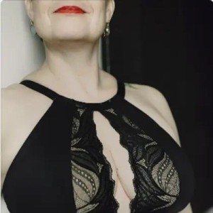 Mona, Steglitz escorts