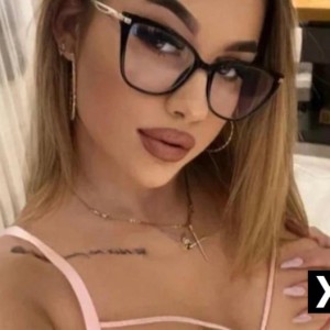 DARRIA, Lowick escorts