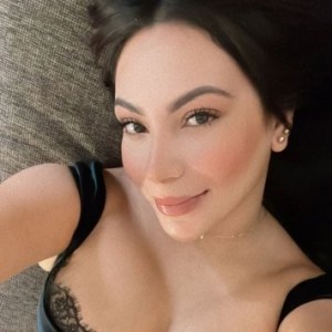 Shaira, Brick escorts