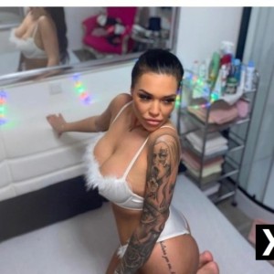 Kim, Glengormley escorts