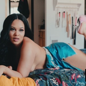 April, Gresham escorts