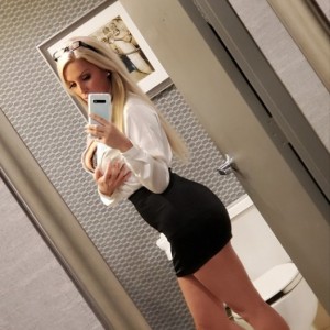 Courtney, Des Moines escorts