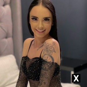 Lina, Detmold escorts