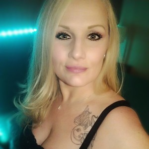 Vicky, Chandler escorts