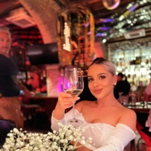 Izza, Karlovac escorts