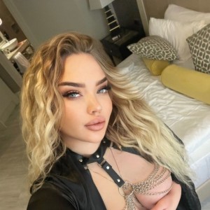 Vika, Agra escorts