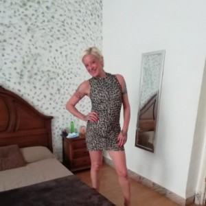 Milf española, elegante y traviesa, Valencia escorts