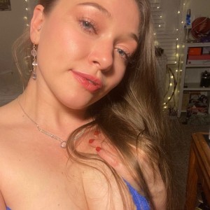 Ginny, Victoria escorts