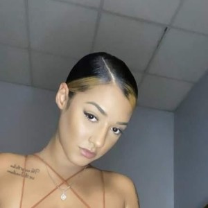 Hottie, Reading escorts
