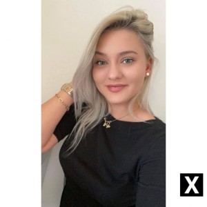 Chloe, Batley escorts