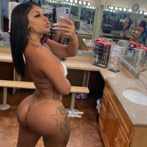 Ella, Largo escorts