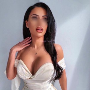 Aneesa, Loughborough escorts