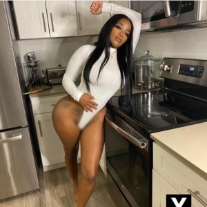 Kylie, Champaign escorts