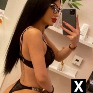 Nikol, Horndean escorts