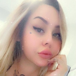 Mariah, Cranston escorts