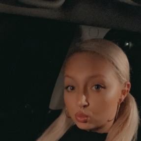 Barbie, Anderson escorts