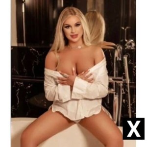 DELIA, Stirling escorts
