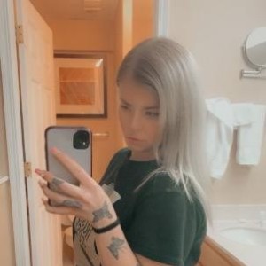 Tay, Colorado Springs escorts