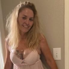 Kat, Fort Collins escorts