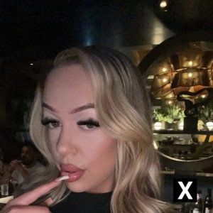 Ashley, Vancouver escorts