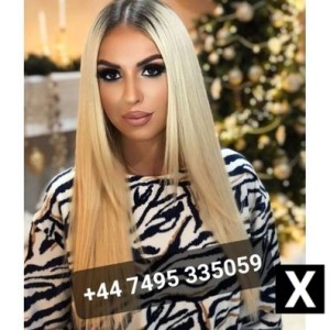 Jesy, Redhill escorts