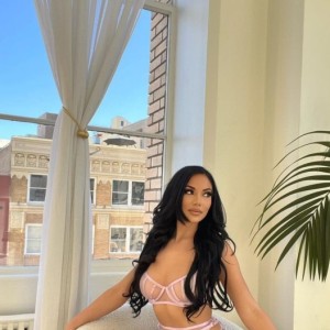 Rosine, Dachau escorts