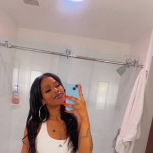 Caramel Courtney, Lakeside escorts