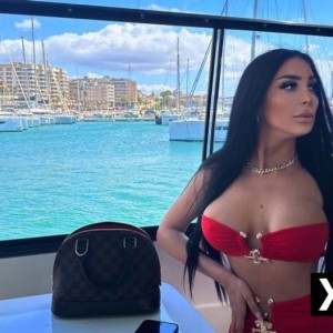 ROXY, Kingarth escorts