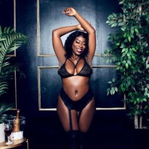 Shana, Headland escorts