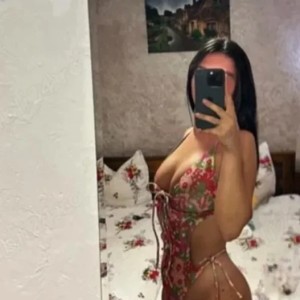 Andra, Paisley escorts