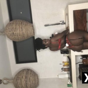 Roxy, Manning escorts
