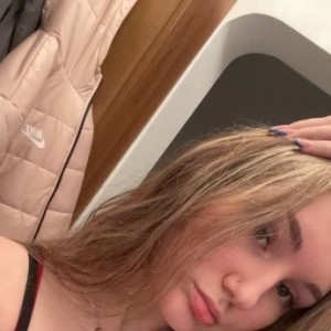 Karen, Saint Charles escorts
