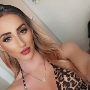 Geralde, Steyr escorts