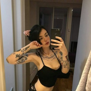Laurine, Cournon-D'Auvergne escorts