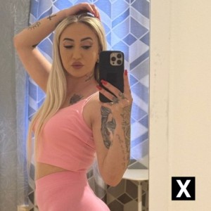 Iza, Bishop's Stortford escorts