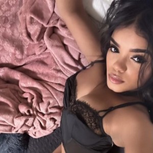 Samantha, Lees Summit escorts